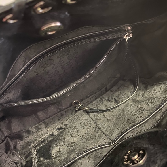 MICHAEL Michael Kors Handbag! Final Price! π - Picture 4 of 9